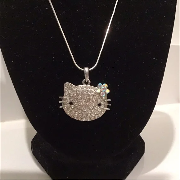🔴HELLO KITTY CRYSTAL SILVER NECKLACE🔴🔴 - Picture 7 of 9